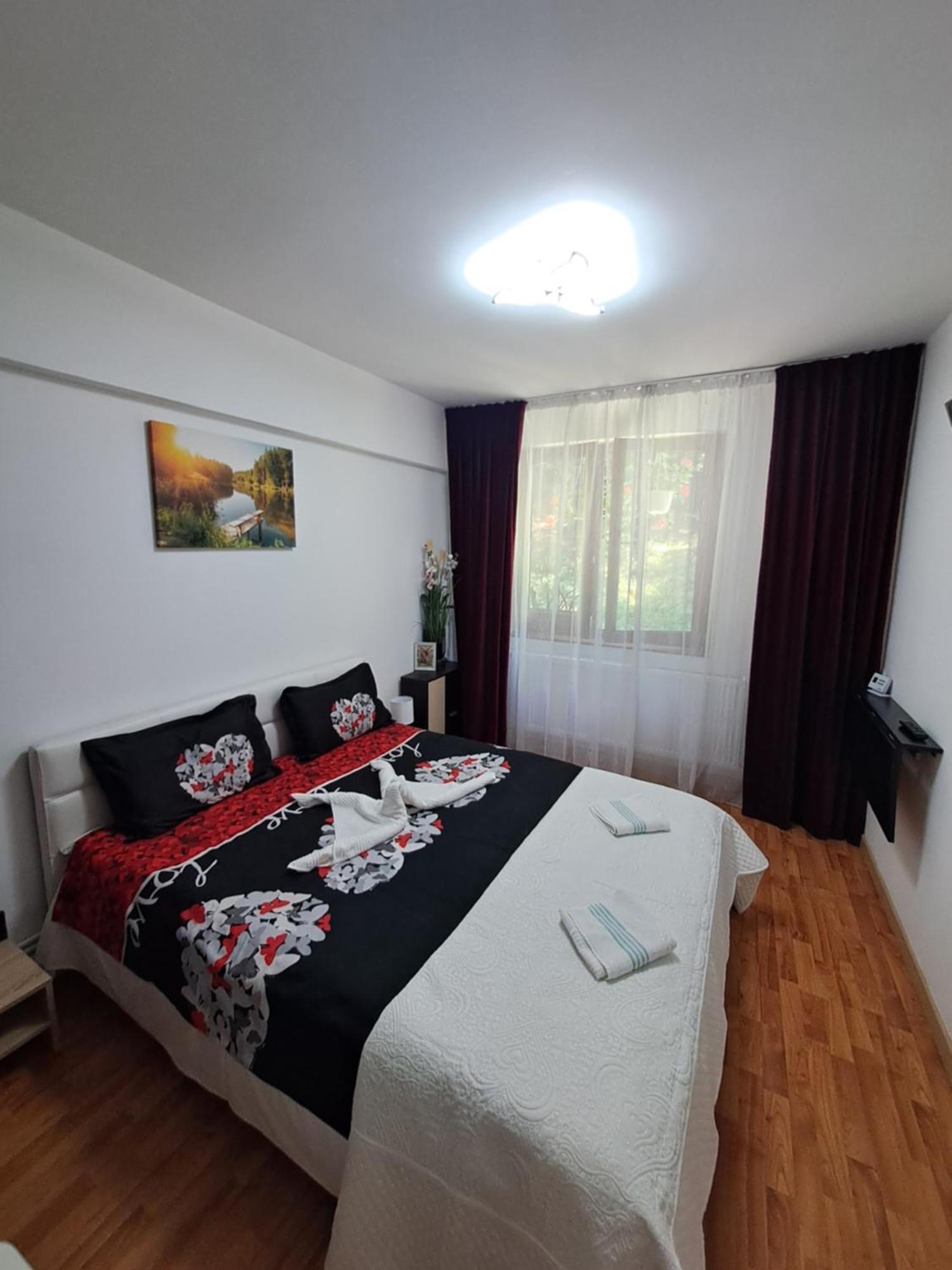 Apartament Garsoniera Flori - Sinaia Zewnętrze zdjęcie